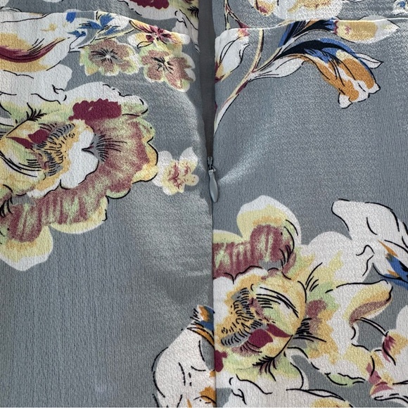 Suzanne Betro Sage Gray Floral Tiered Shift Dress Flared Long Sleeve Dress - Picture 9 of 12